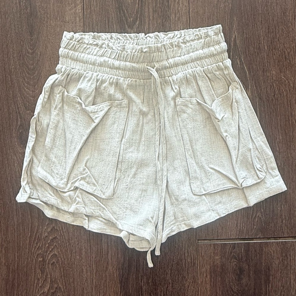 Princess Polly Cream Cargo Shorts High-Waisted